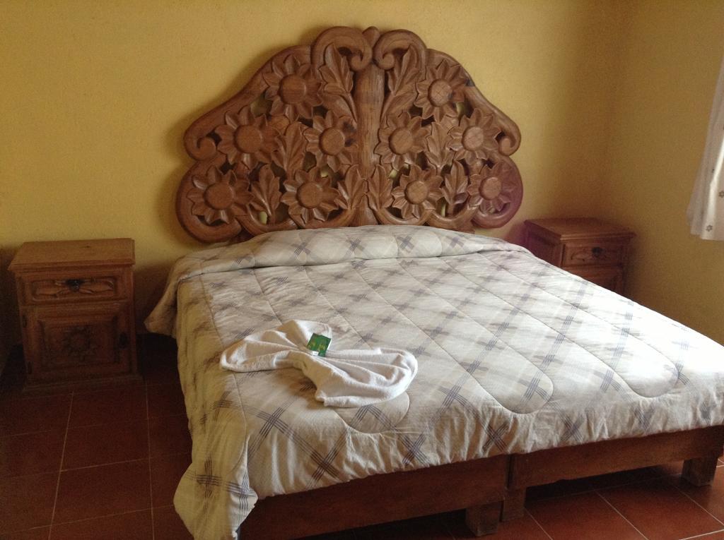 Hotel La Herradura Tecozautla Habitación foto